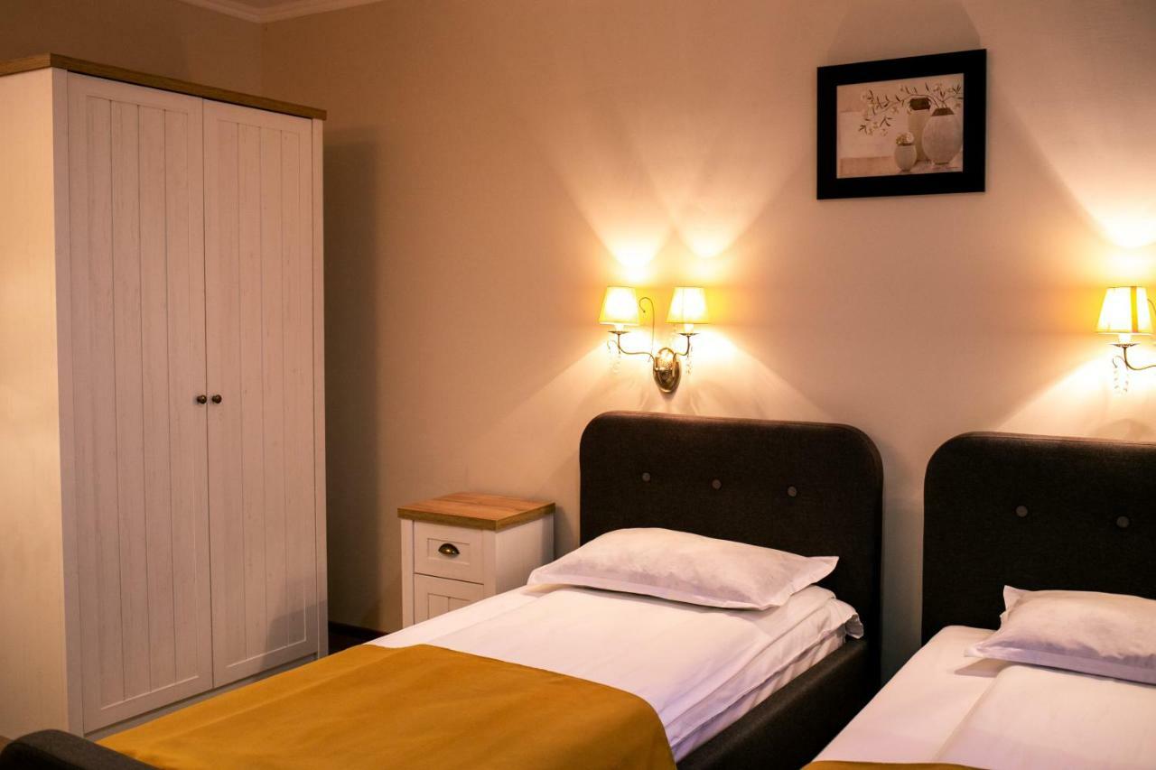 Casa Claudia Hotel Sangeorgiu de Padure Buitenkant foto