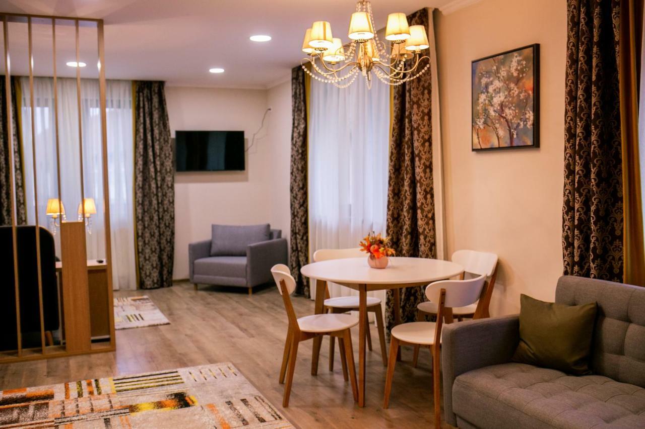 Casa Claudia Hotel Sangeorgiu de Padure Buitenkant foto