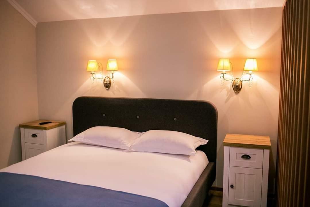 Casa Claudia Hotel Sangeorgiu de Padure Buitenkant foto